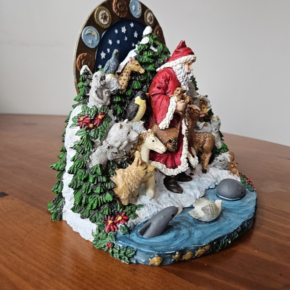 Vintage Santa Music Box - Picture 7 of 17